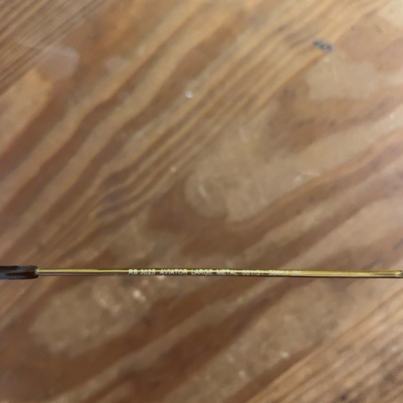 Ray-Ban Aviators - Picture 3 of 7